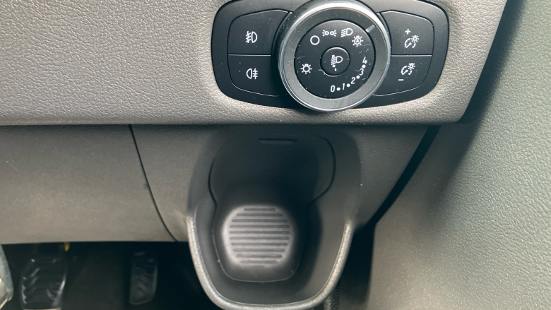 Ford Transit Custom 280 L1 Diesel Fwd 2.0 EcoBlue 130ps Low Roof Limited Van